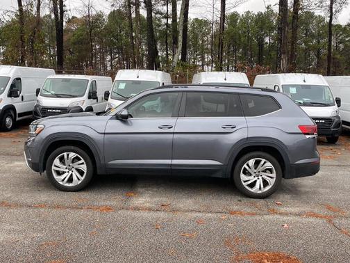 2022 Volkswagen Atlas 3.6L SE w/Technology