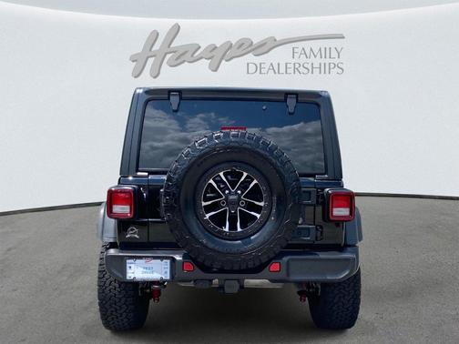 Black Clearcoat 2025 Jeep Wrangler Sport