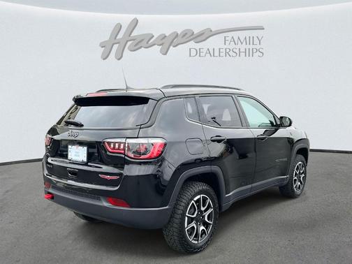 2024 Jeep Compass Trailhawk