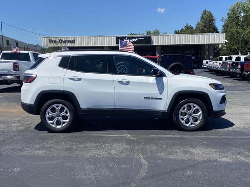 2025 Jeep Compass Latitude
