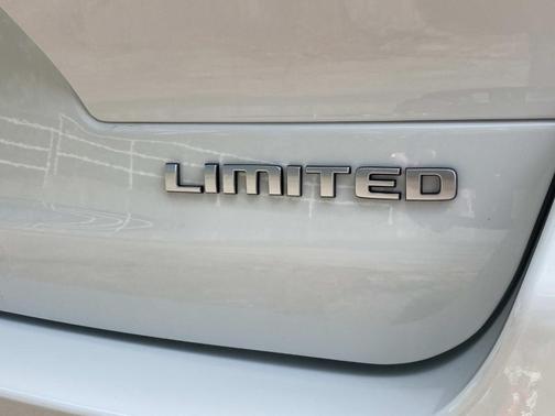 Bright White Clearcoat 2026 Jeep Grand Cherokee L Limited
