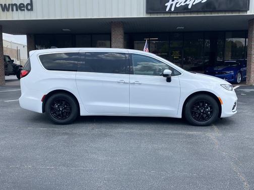 Bright White Clearcoat 2023 Chrysler Pacifica Touring-L