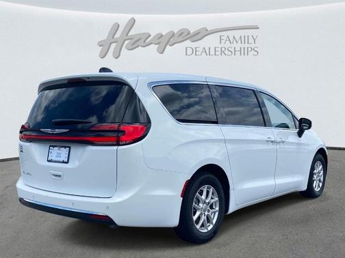 Bright White 2023 Chrysler Pacifica Touring-L