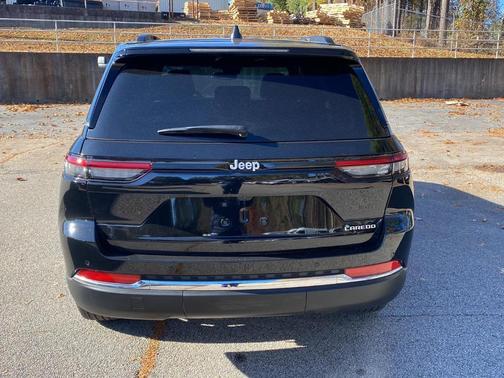 2024 Jeep Grand Cherokee Laredo X