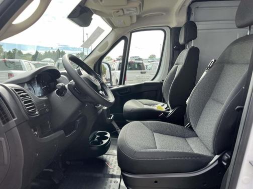 2025 RAM ProMaster 2500 High Roof
