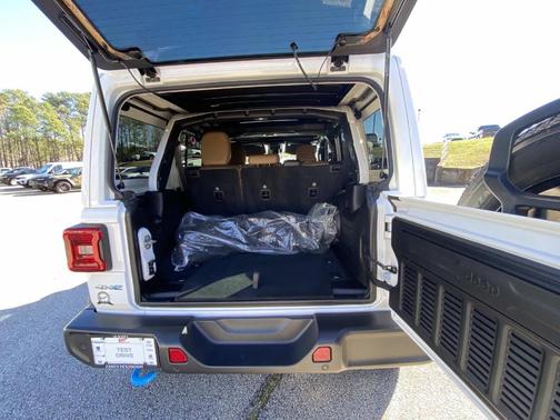 2022 Jeep Wrangler Unlimited 4xe Sahara