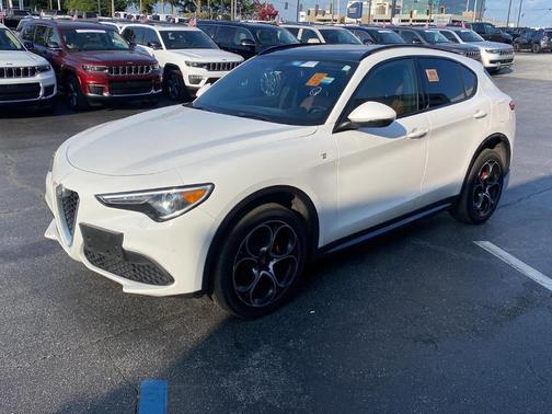 2022 Alfa Romeo Stelvio Ti