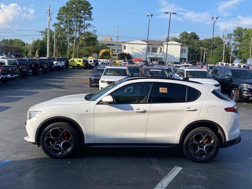 2022 Alfa Romeo Stelvio Ti