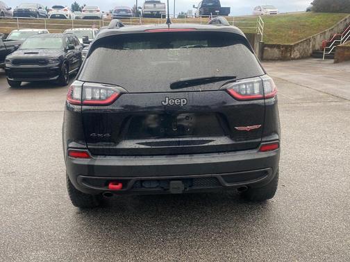 2022 Jeep Cherokee Trailhawk