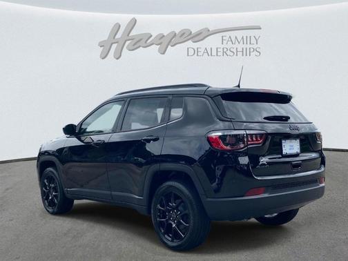 Diamond Black 2026 Jeep Compass Latitude