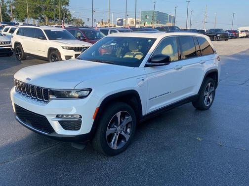 2022 Jeep Grand Cherokee 4xe Base
