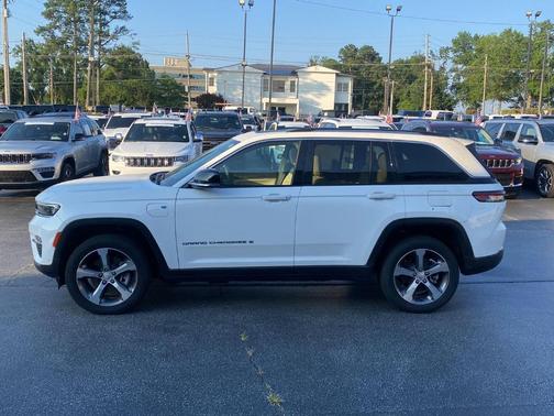 2022 Jeep Grand Cherokee 4xe Base