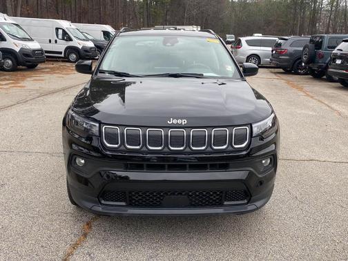 2022 Jeep Compass Latitude Lux