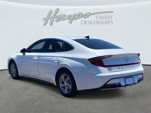 Quartz White 2021 Hyundai SONATA SE