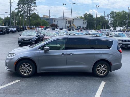 2021 Chrysler Pacifica Touring-L
