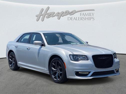 2022 Chrysler 300 Touring L