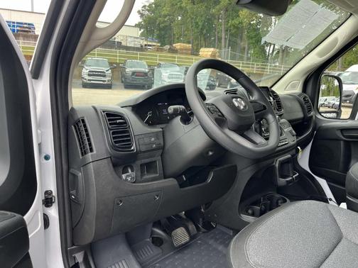 2025 RAM ProMaster 1500 Low Roof