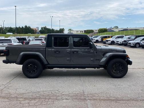 2021 Jeep Gladiator Sport