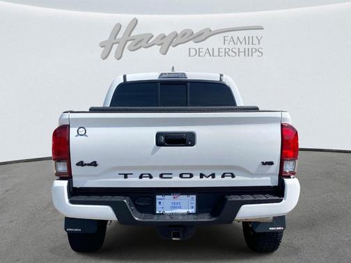 Ice 2023 Toyota Tacoma SR