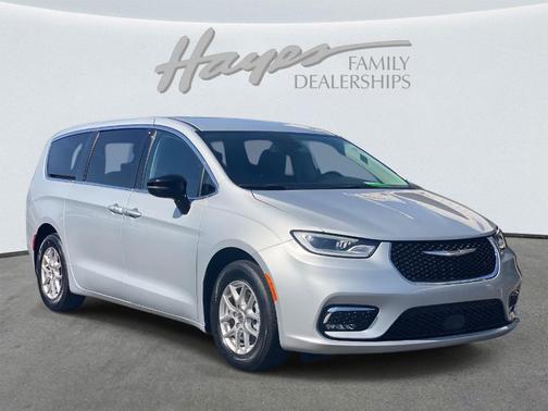 2024 Chrysler Pacifica Touring-L