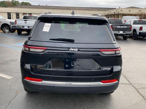2024 Jeep Grand Cherokee Laredo