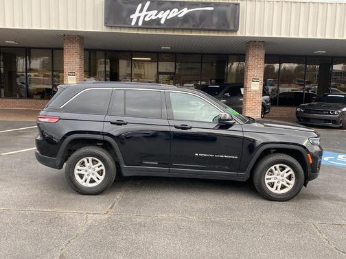 2024 Jeep Grand Cherokee Laredo