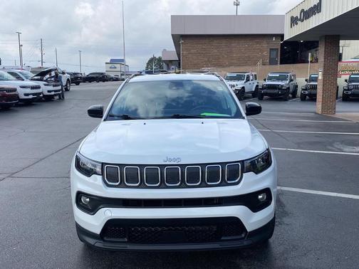 2022 Jeep Compass Latitude Lux