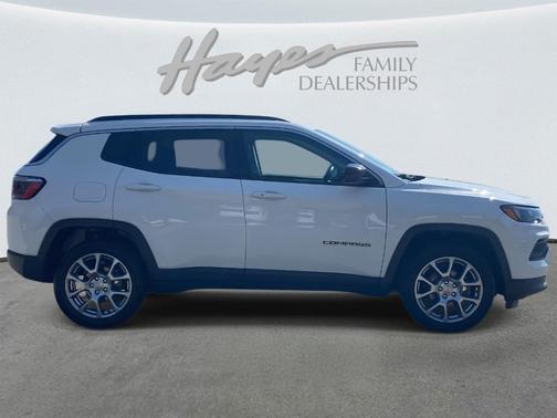 2022 Jeep Compass Latitude Lux