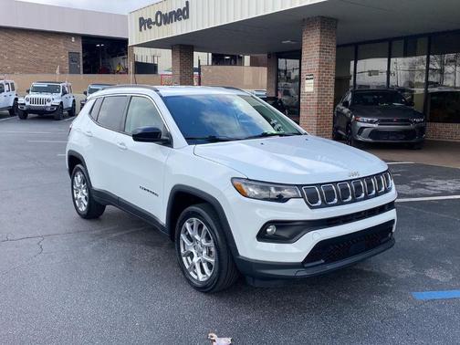 2022 Jeep Compass Latitude Lux