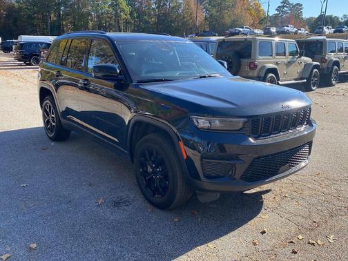 2024 Jeep Grand Cherokee Laredo