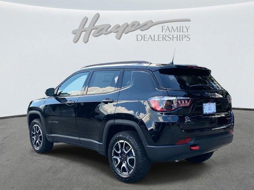 Diamond Black 2026 Jeep Compass Trailhawk