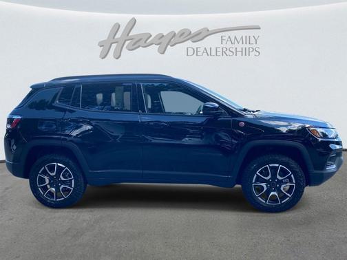 Diamond Black 2026 Jeep Compass Trailhawk