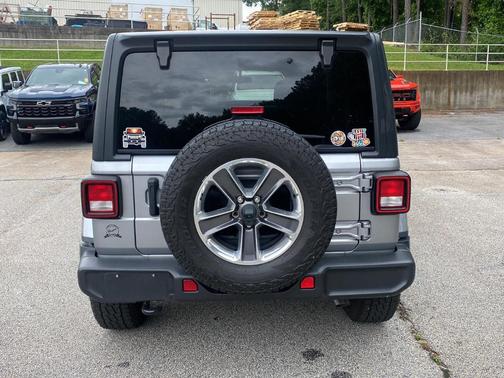 2021 Jeep Wrangler Unlimited Sahara