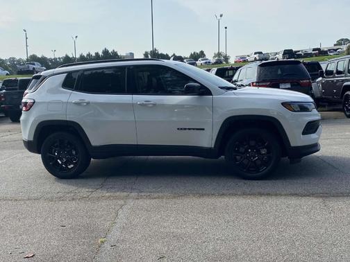 2025 Jeep Compass Latitude
