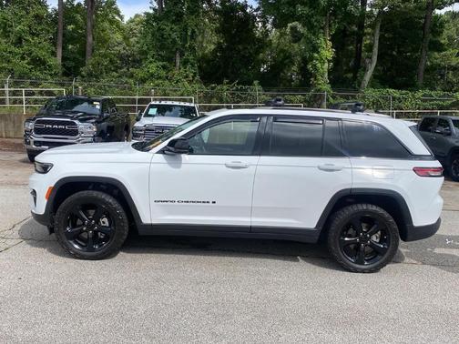 2023 Jeep Grand Cherokee Altitude