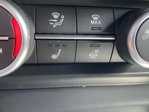2022 Alfa Romeo Stelvio Veloce