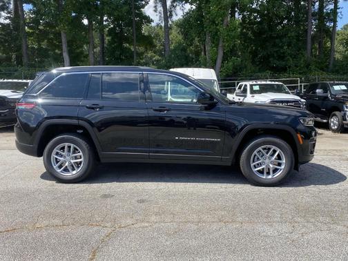2025 Jeep Grand Cherokee Laredo X