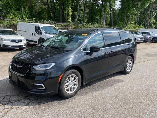 2023 Chrysler Pacifica Touring-L