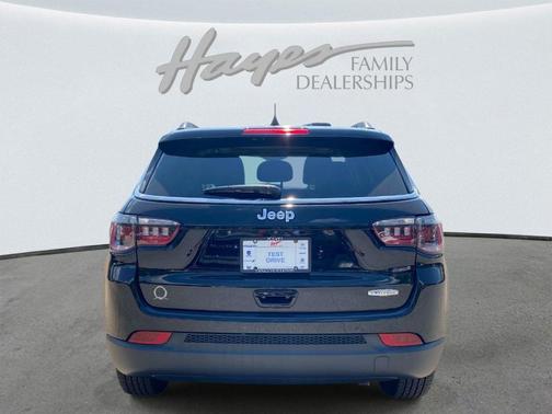 Diamond Black 2021 Jeep Compass Latitude