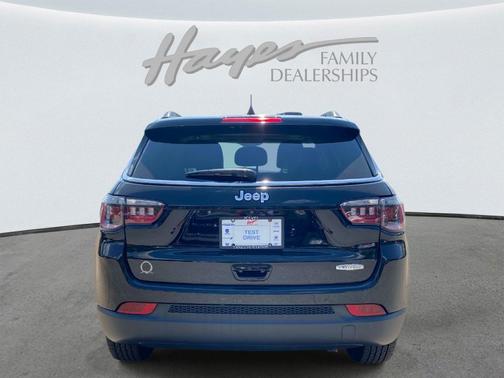 Diamond Black 2021 Jeep Compass Latitude