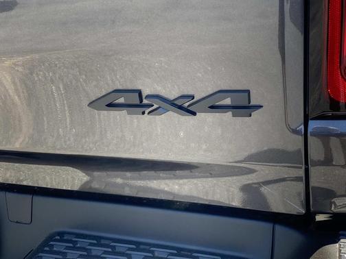 Granite Crystal Clearcoat Metallic 2026 RAM 1500 Express