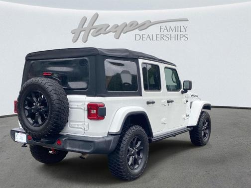 Bright White Clearcoat 2019 Jeep Wrangler Unlimited Moab