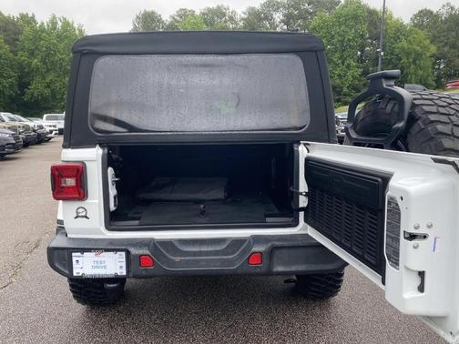 Bright White Clearcoat 2019 Jeep Wrangler Unlimited Moab