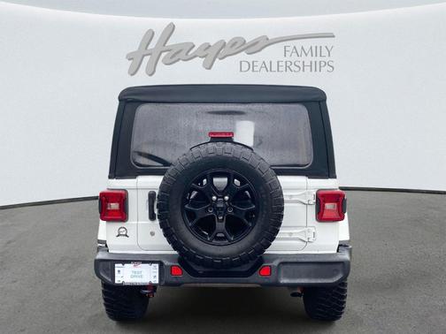 Bright White Clearcoat 2019 Jeep Wrangler Unlimited Moab