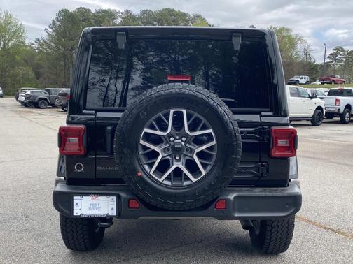 2025 Jeep Wrangler Sahara