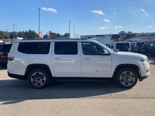 2024 Jeep Wagoneer L Base