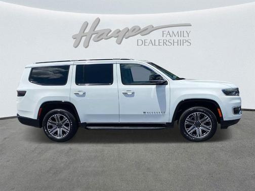 2024 Jeep Wagoneer Base