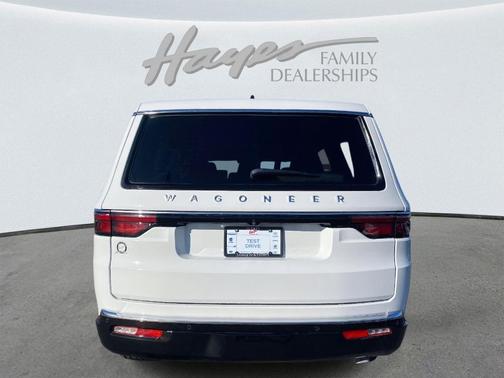 2024 Jeep Wagoneer Base