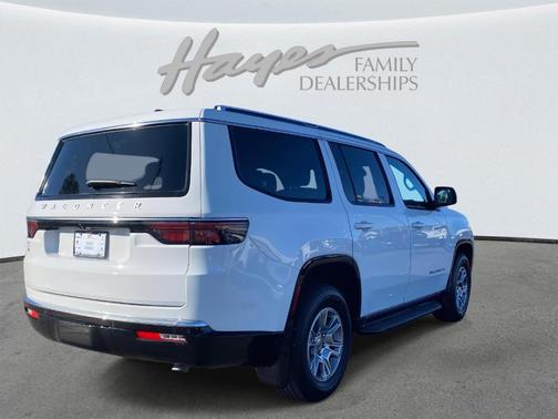 2024 Jeep Wagoneer Base