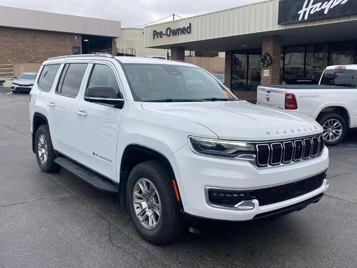 2024 Jeep Wagoneer Base